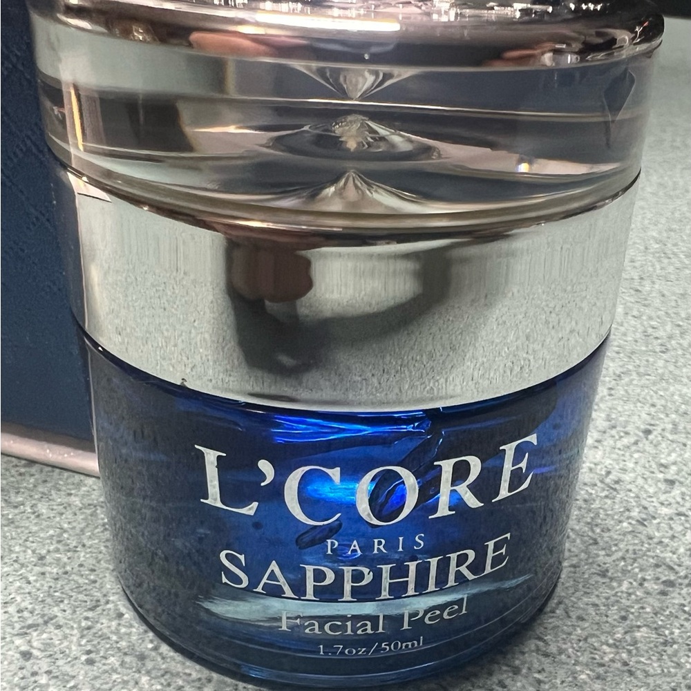 L’CORE PARIS SAPPHIRE FACIAL PEEL